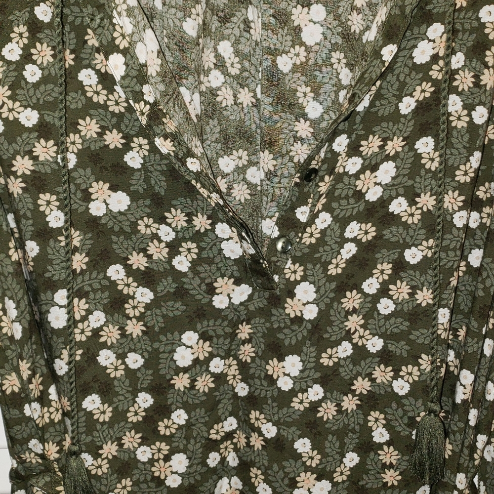 Dress - Picture 8 of 8